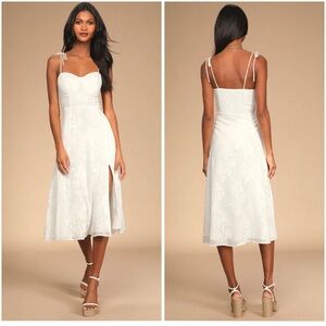 NWT Lulus Loveliest Looks White Floral Jacquard Tie- Strap Midi Dress Size M